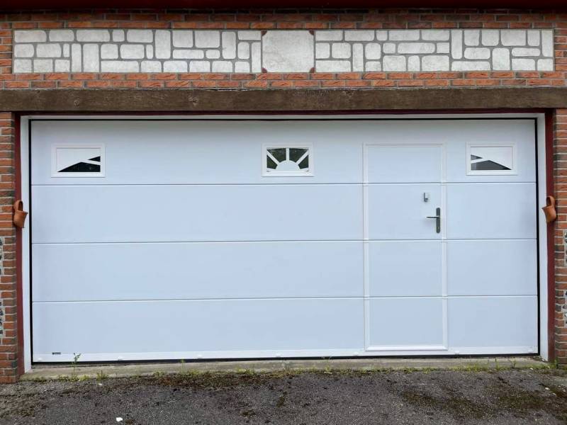 Entreprise spécialisée pour faire installer une porte de garage sectionnelle sur le secteur de Cany-Barville 76