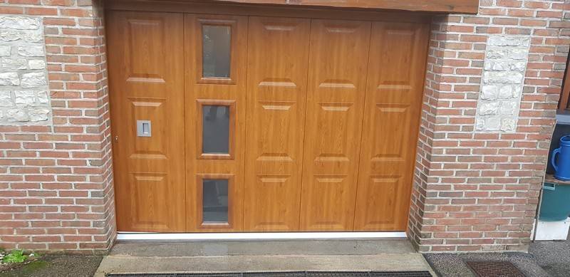 Pose d’une porte de garage coulissante de marque française proche d'Yvetot 76 en Seine Maritime
